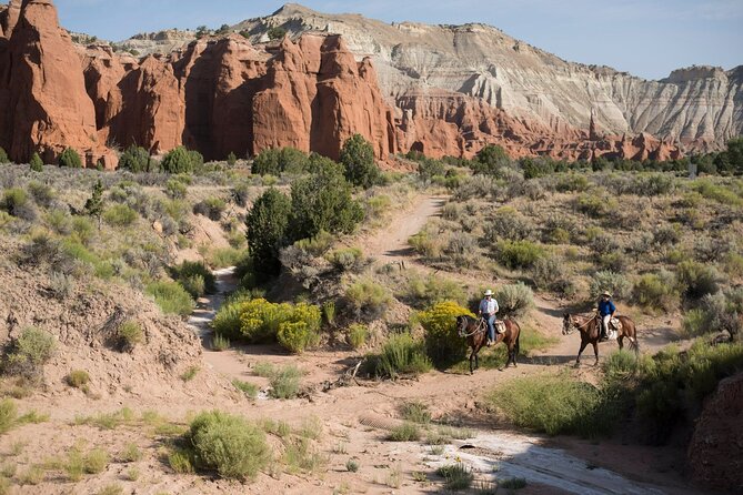 Horseback Riding Experience through Kodachrome with a Guide - Meeting the horses and settling into the saddle