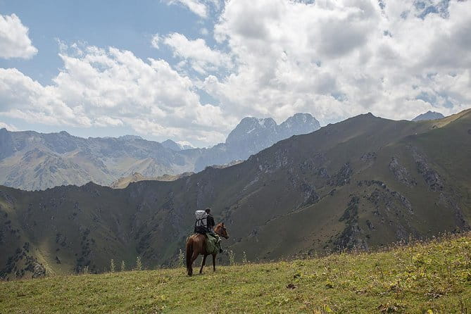 Horseback Riding in Alay Valley - Day two: Riding toward Lenin Peak Base Camp