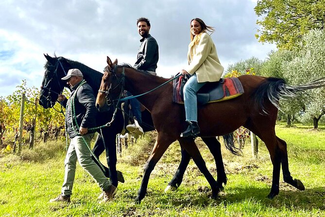 Horseback riding in Montepulciano Tuscany, lunch on the farm - Starting at Fattoria Madonna della Querce at 10:30 a.m.