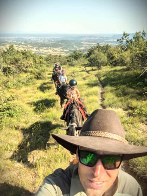 Horseback riding in Provence Luberon - The route: viewpoints, hills, and rugged ground