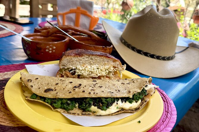 Horseback Riding in the Forest and Breakfast in Cabin - The Los Dinamos trail, with steep climbs and river views