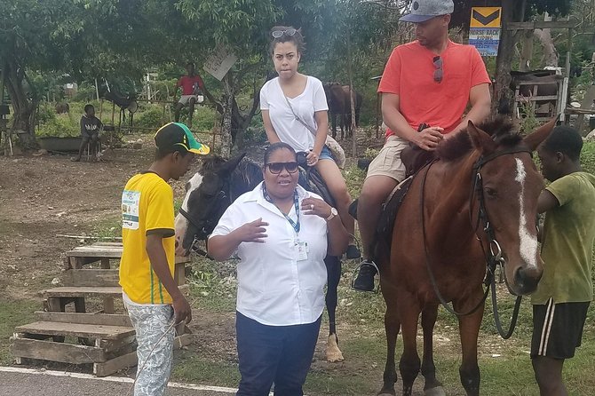 Hour Horseback Riding Guided Tour from Runaway Bay - Private groups and the local feel
