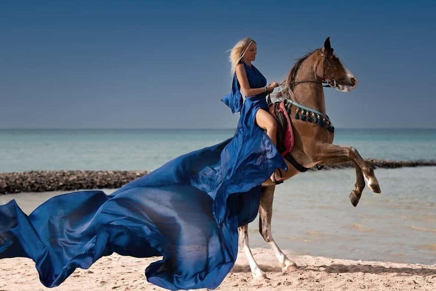 Hurghada: Desert & Sea Horse Riding with + 360° Photos - Reaching the Red Sea on horseback