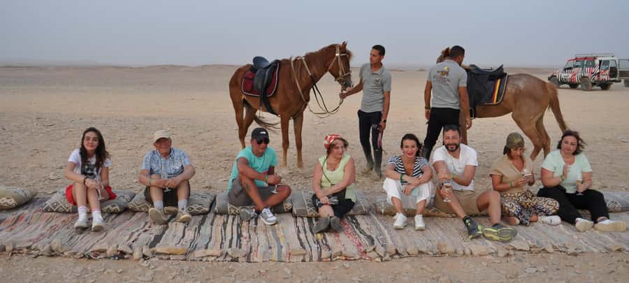 Hurghada: Horse Ride, BBQ Dinner, and Stargazing - Tea, safety briefing, and meeting the horses