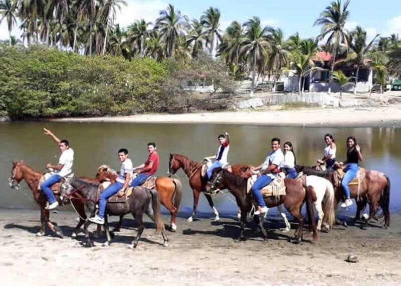 Ixtapa: Horseback Riding & Snorkeling - Why this Ixtapa combination works