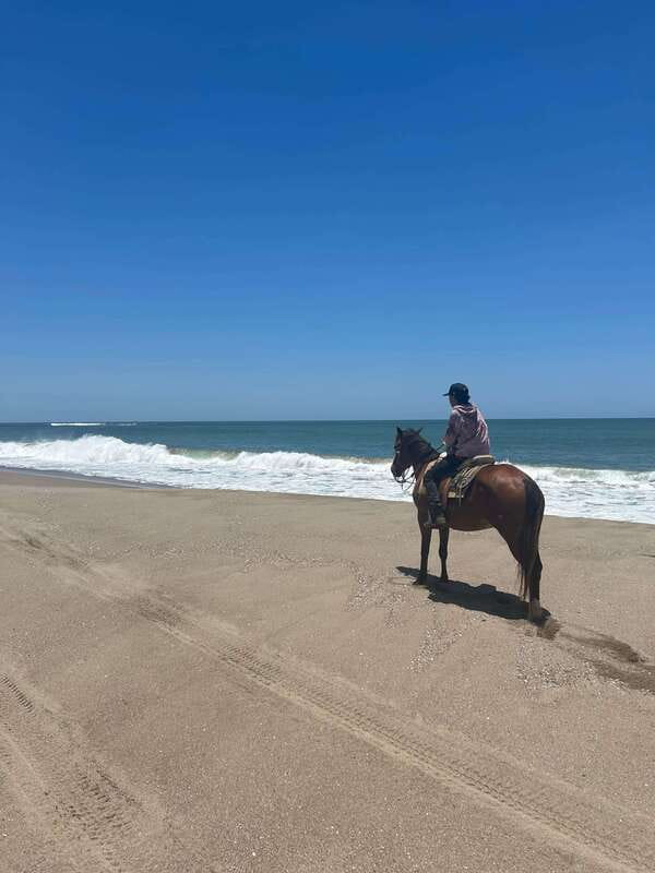 Jungle and beach horseback ride + lunch + mezcal - A short shopping stop at the ranch