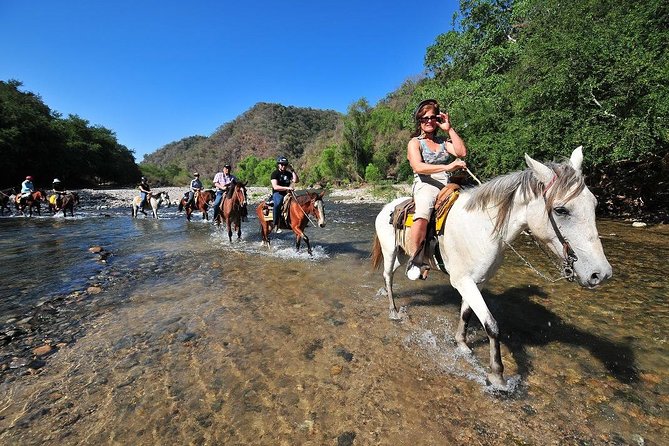 Jungle HorseBack Adventure to Las Palmas Waterfall All Included - The mountain lookout and Bay views