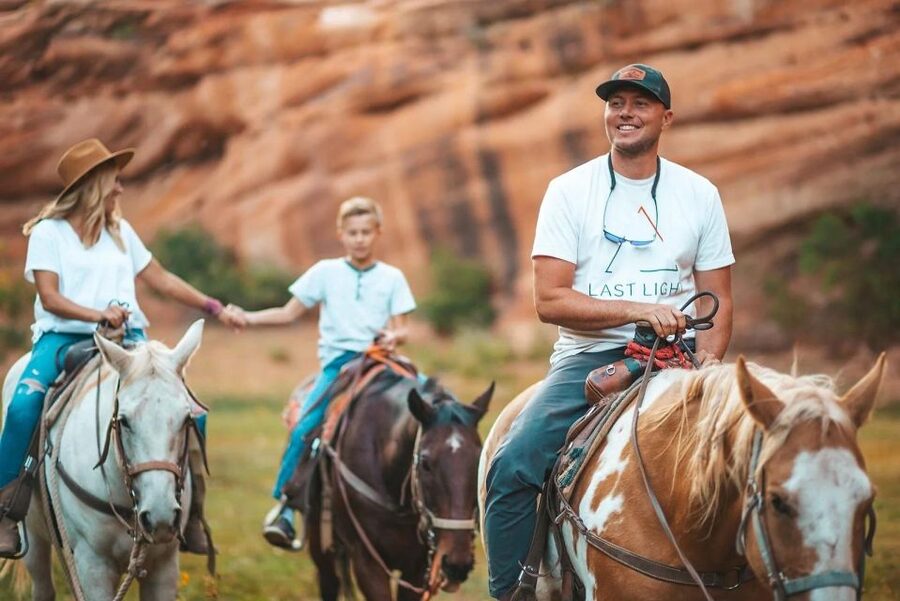 Kanab: Cave Lakes Canyon Horseback Riding Experience - Horses chosen for beginners and experienced riders