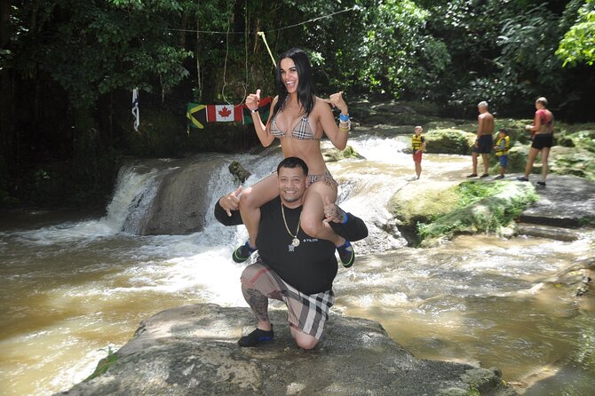 Kennedy's Horseback riding, Blue Hole and Secret Falls from Montego Bay - A short stop at the Ocho Rios craft market