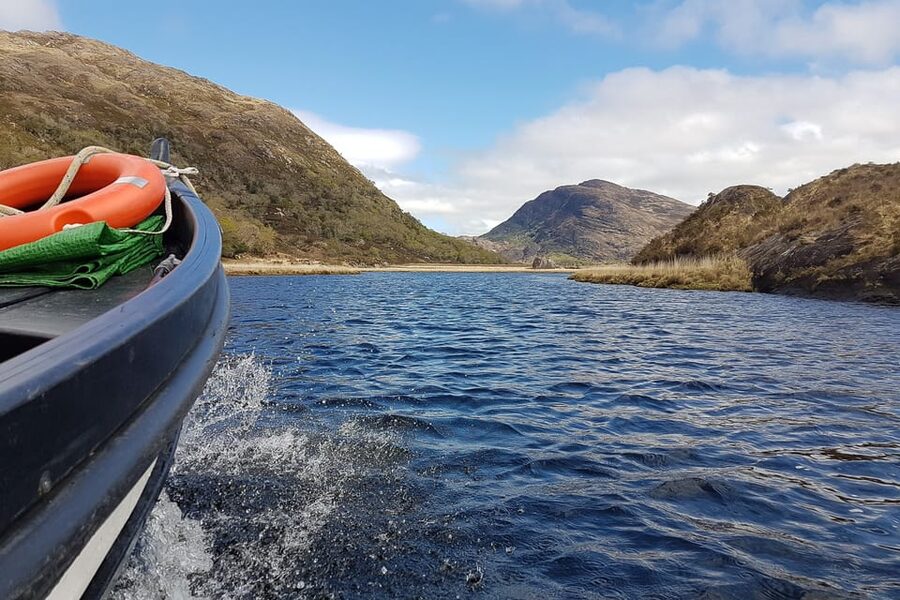 Killarney: Gap of Dunloe Pony, Trap & Traditional Boat Tour - The guides and the human side of the outing