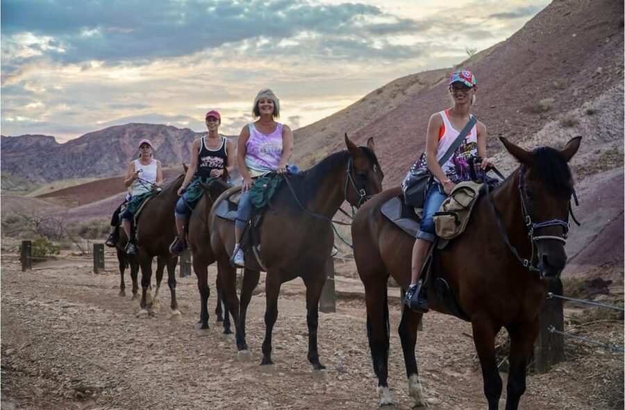 Las Vegas: Horseback Riding Tour with Lunch - Timing, Weather, and What to Pack