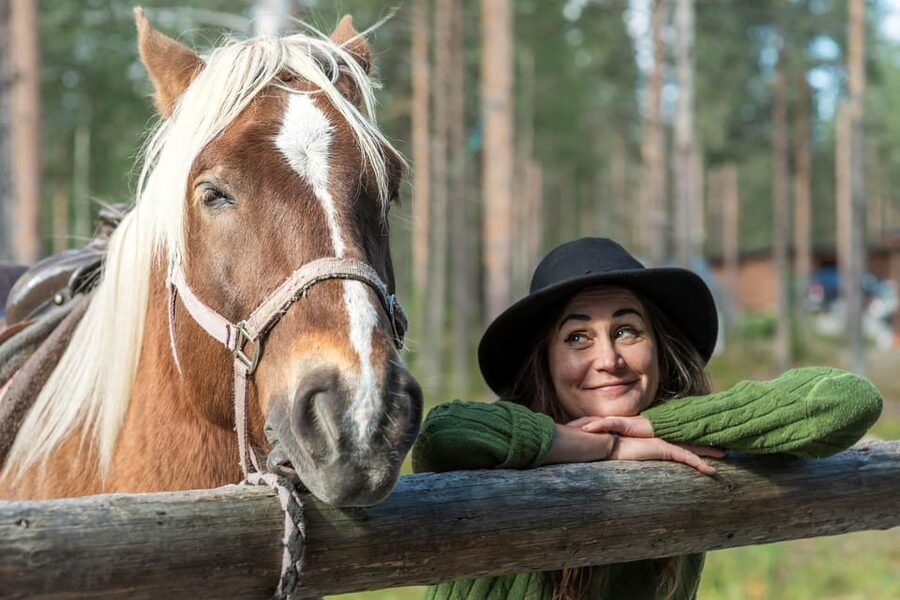 Levi: Horse and Husky Farm Visit with Juice and Cookies - Finnish horses and domestic reindeer