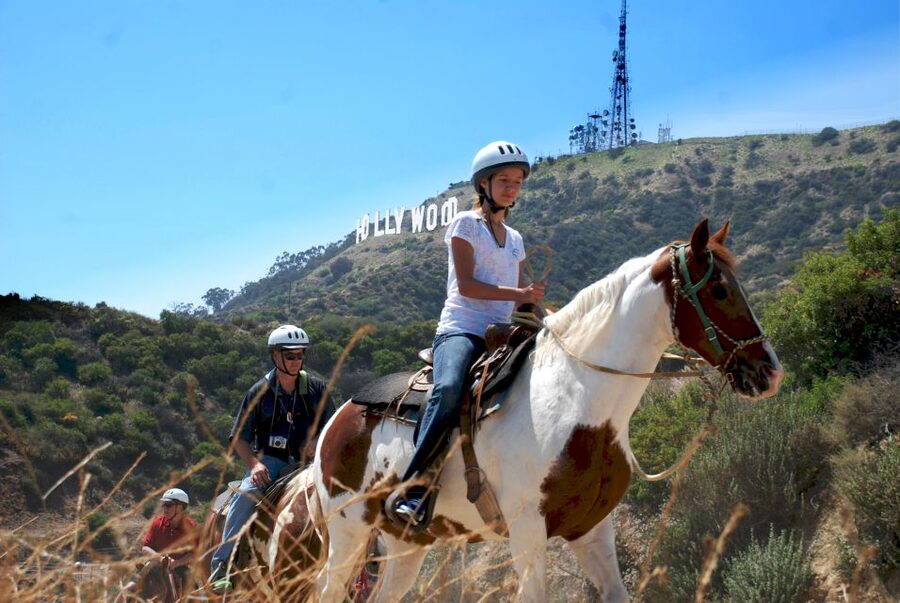 Los Angeles: 2-Hour Hollywood Trail Horseback Riding Tour - Key points to know before you book