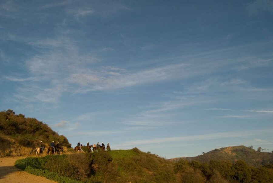 Los Angeles: 2-Hour Hollywood Trail Horseback Riding Tour - Should you book the Sunset Ranch ride?