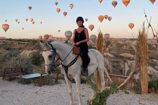 Magical horse ride with balloon in Cappadocia - Gentle horses and careful matching