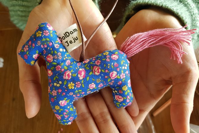 Making Jeju Pony Doll at Peaceful Seaside cafe - Making the Jeju pony doll