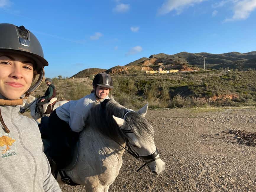 Malaga – 1-hour Horseback Riding Tour with a Local Guide through the Guadalhorce Valley - What to wear and carry