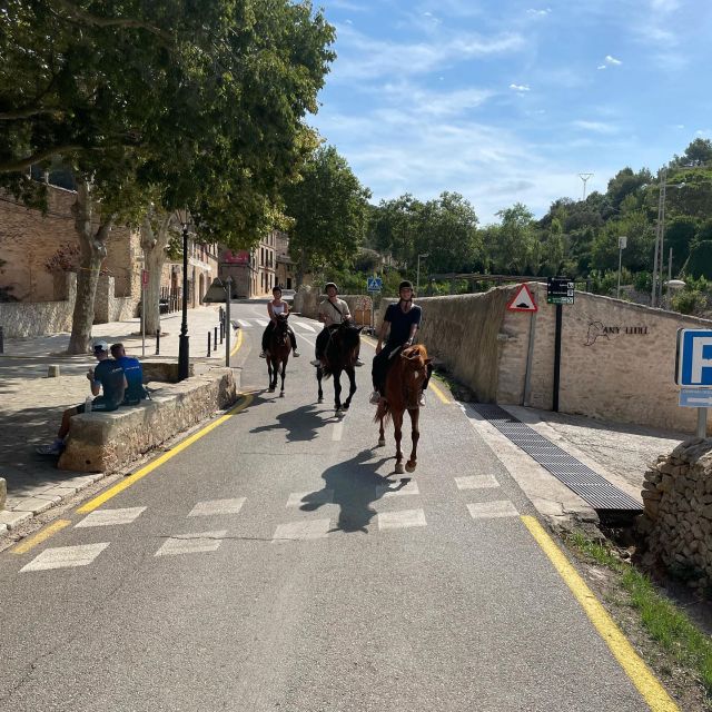 Mallorca: Authentic Horseback Ride in Rural Mallorca - Getting ready with your horse and instructor