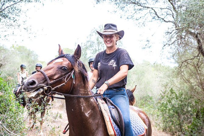 Mallorca Evening Tour: Horseback Riding, Dinner and Dance - The evening at a glance