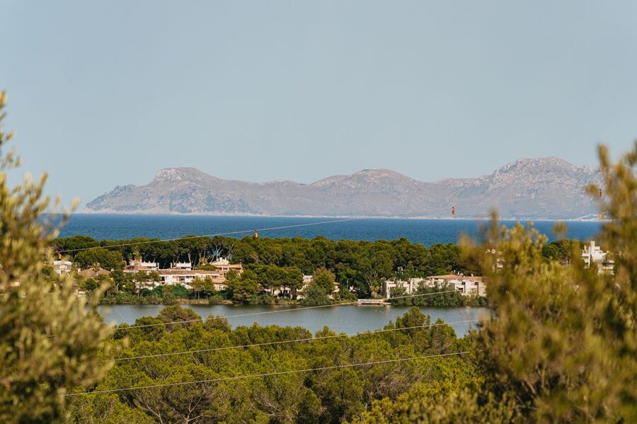 Mallorca: Horseback Riding Experience with Food Options - The two-hour ride and Alcudia Bay views