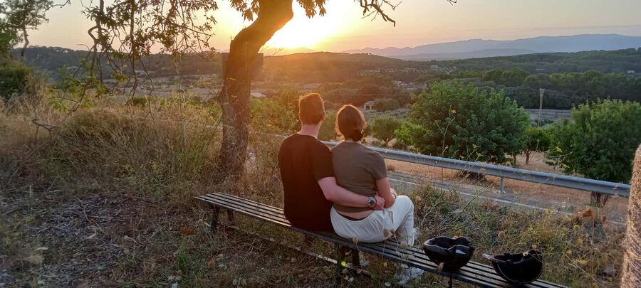 Mallorca: Sunset Horseback Ride with Drinks - The arena lesson helps first-time riders