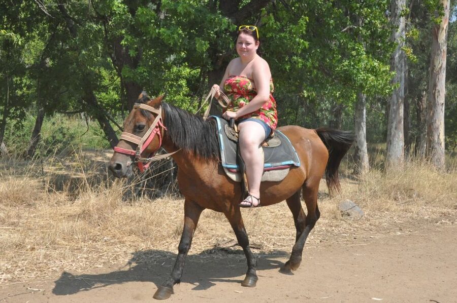 Marmaris Horseback Riding Experience - Getting comfortable before the ride