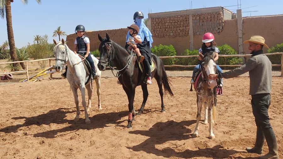 Marrakech: Desert and Palmeraie Horse Riding Tour & Transfer - What the one-hour ride really means
