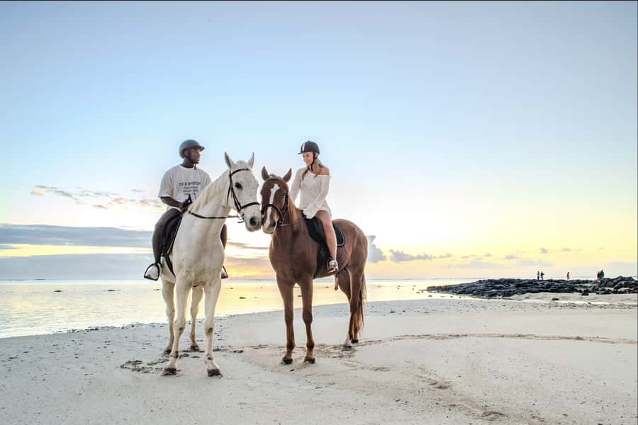 Mauritius: Horseback riding on the beach - One hour along the turquoise water