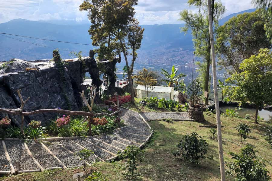 Medellin: Horseback Riding Coffee Farm Tour with Coffee Spa - Should You Book the Don Leandro Coffee Spa Tour?