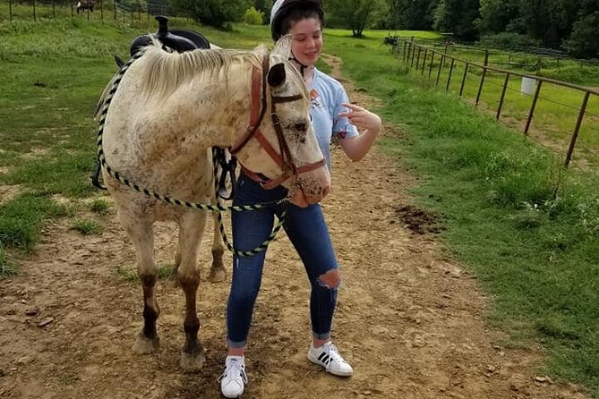 Memphis Horseback Trail Ride Tour - Riding horses in the middle of Memphis