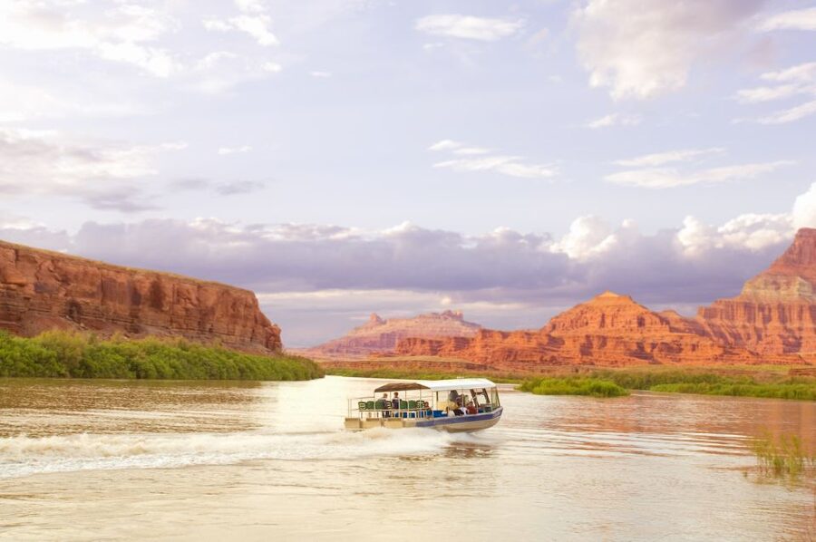 Moab: 3-Hour Jet Boat Tour to Dead Horse Point State Park - Reaching the base of Dead Horse Point