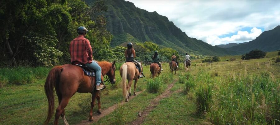 Oahu: Kualoa Hills and Valleys Horseback Riding Tour - Riding through Jurassic Valley at a gentle pace