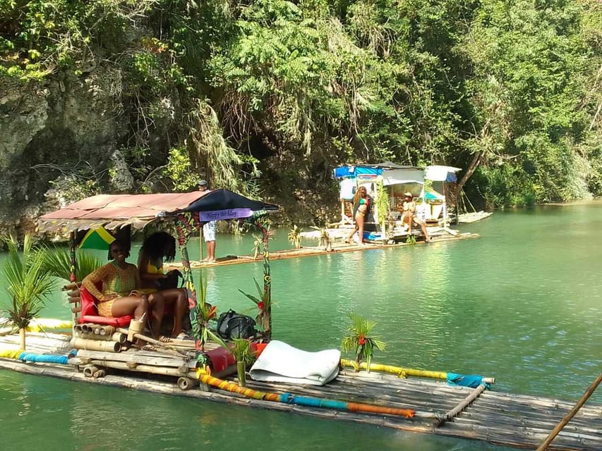 Ocho Rios : Bamboo River Rafting and HorseBack Riding - Riding from trail to coastline