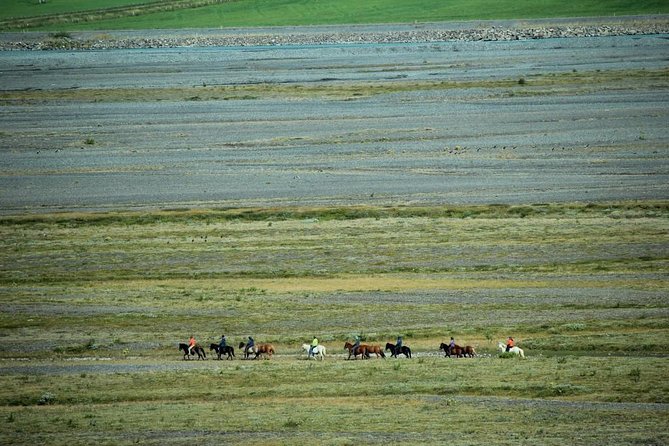Private 3-Hour Horseback Riding Tour - Waterfalls, hot springs, and river crossings
