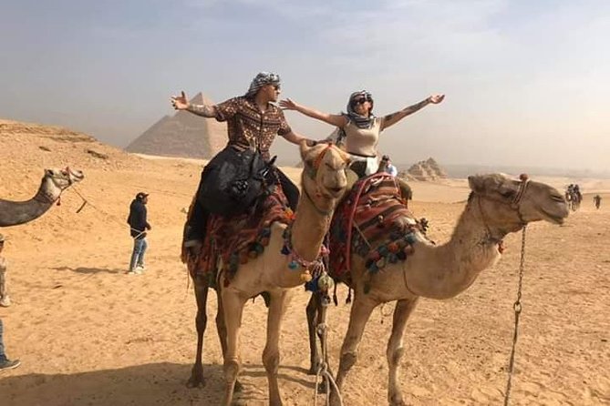 Private Camel or Horse Ride around the Giza Pyramids - Photos, safety, and the human help that matters