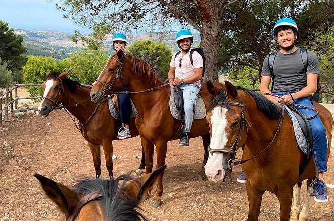 Private Horse Ride Adventure in Modica with Instructor - Private format and group atmosphere