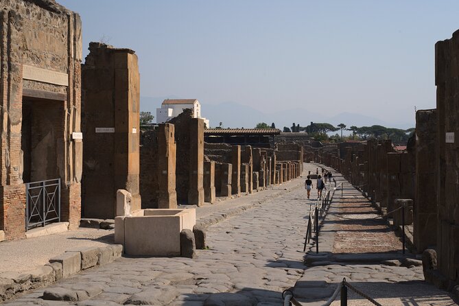 Private Pompeii, Horse Riding & Lunch Tour w/ Pick up included - Lunch and five wines above the coast