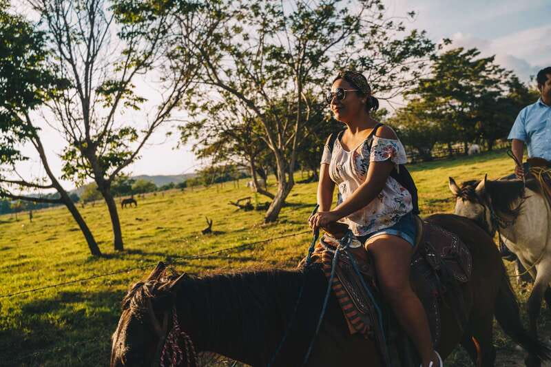 Puerto Escondido: Sunset Horse Back Riding Tour - Practical packing advice for the river and beach