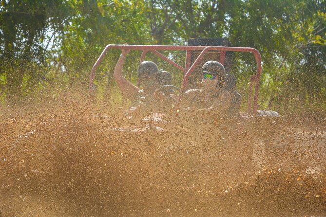 Punta Cana: 4 Hours Tour in Cueva Playa Horseback Riding - Horseback riding beside the Caribbean