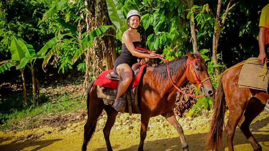 Punta cana 6-in-1: Buggies/Ziplines/Horses/Culture - A seven-hour day from Punta Cana to Anamuya