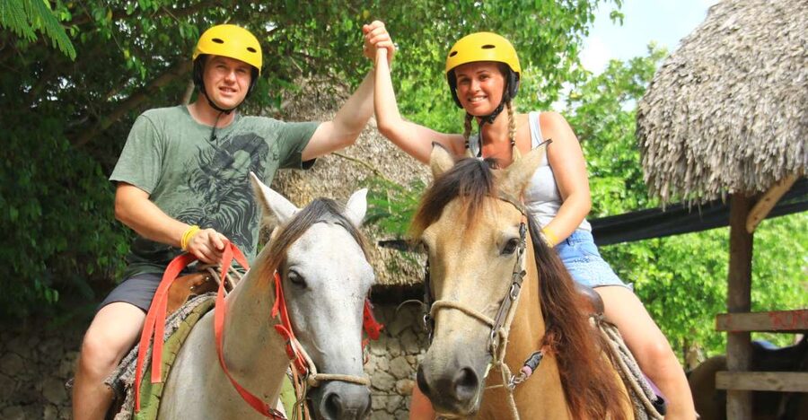 Punta Cana: Bávaro Adventure Park Horse Riding & Waterfalls - Getting there and getting started