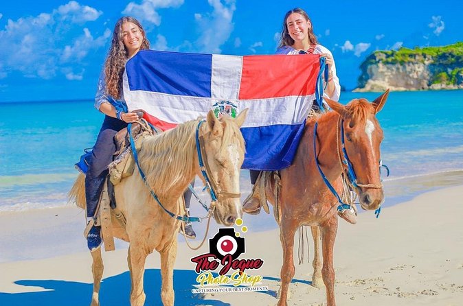 Punta Cana Horseback Riding Adventure with Exclusive Visits - Guides, language, and transportation