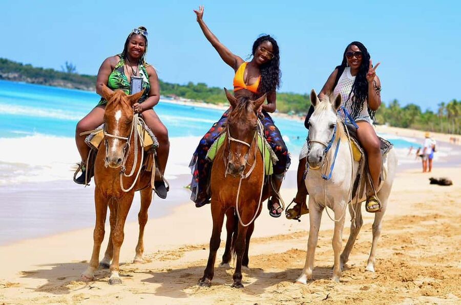 Punta Cana: Horseback riding on the beach with pickup - Leaving the resort zone for the palm-lined trails