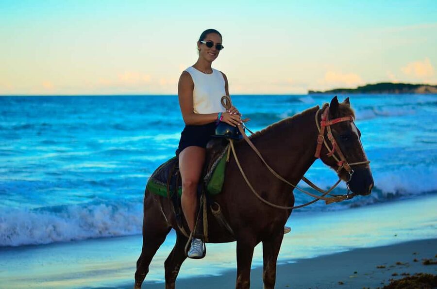 Punta Cana: Horseback Riding Tour with Sunset at Macao Beach - The Return Ride and the Café Stop