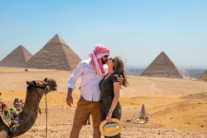 Pyramids of Giza Photoshoot & Tour with Camel, Horse & Shopping - Khafre: half an hour with the pyramid’s surviving cap