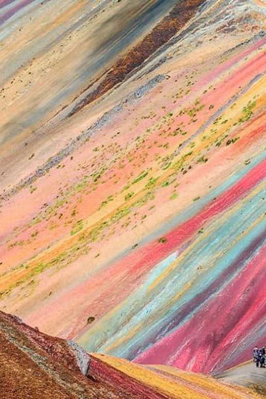 Rainbow mountain horseback riding tour + Buffet Lunch - The horseback section saves energy, but only uphill
