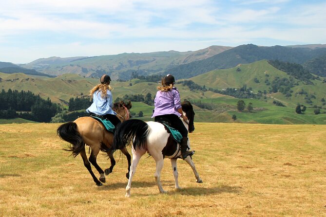 River Valley Stables - Burn The Breeze, Half Day Horse Ride For Riders - Arriving at River Valley Lodge