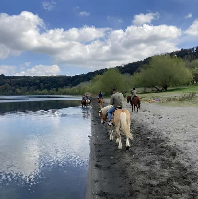 Rome: Lake Martignano Horseback Ride with Guide - How the ride suits beginners