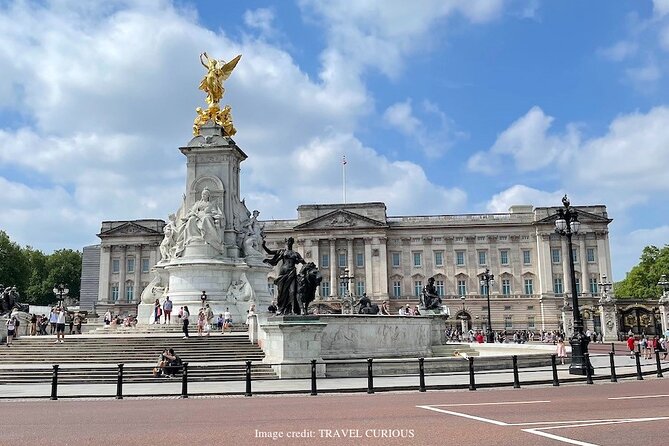 Royal London: Private Half-Day Tour with Horse Guards Parade - The Mall, St. James’s Palace, and Horse Guards Parade