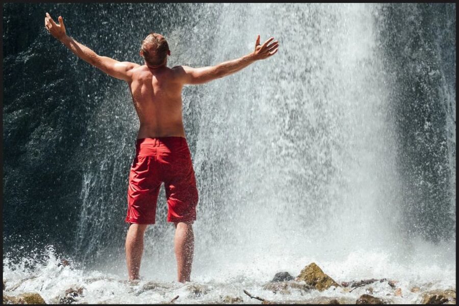 Salto La Jalda: Leaping La Jalda Hiking or Horse Riding Tour - The reward: a swim beneath the 120-meter falls